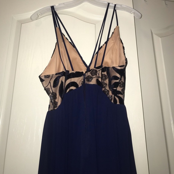 Selling a Davis bridal dress (never been worn) - Picture 3 of 3